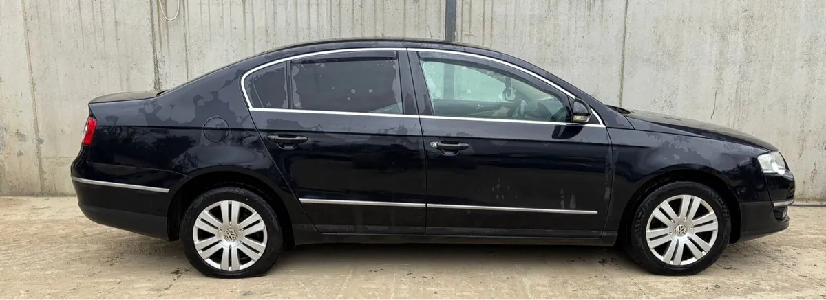 2009 VW Passat parts - Image 2