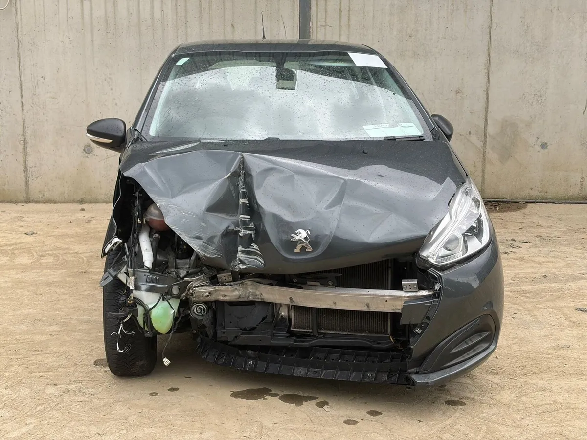2017 Peugeot 208 parts - Image 1