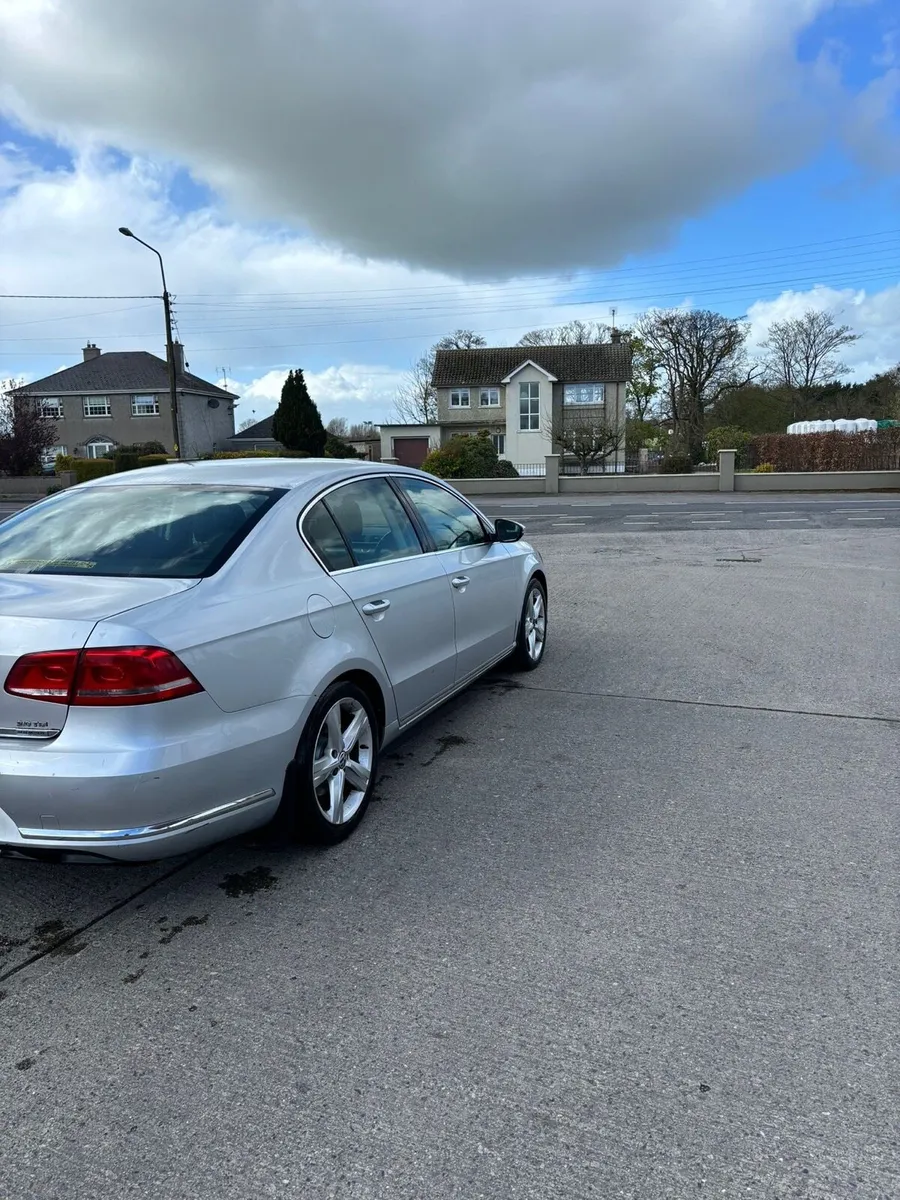 Volkswagen Passat - Image 3