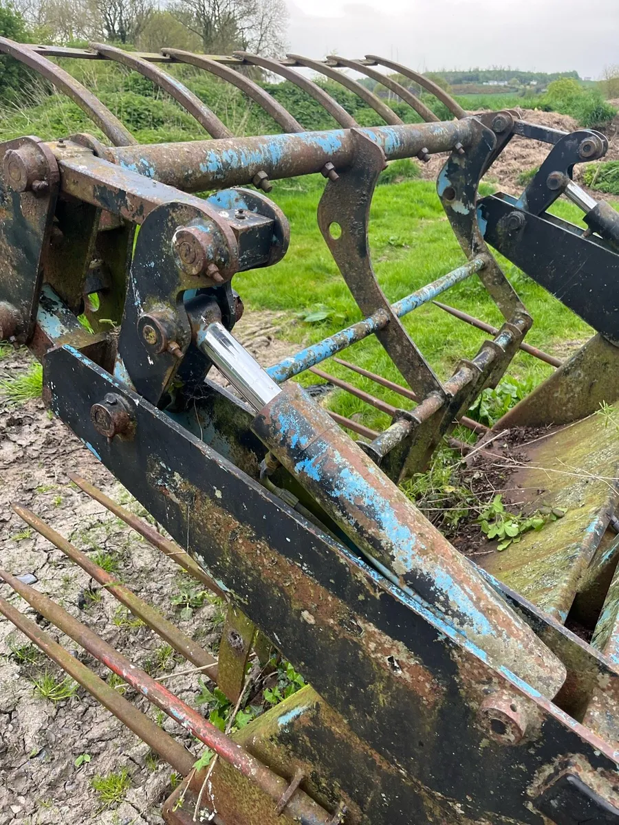 Dung fork / log grab - Image 3