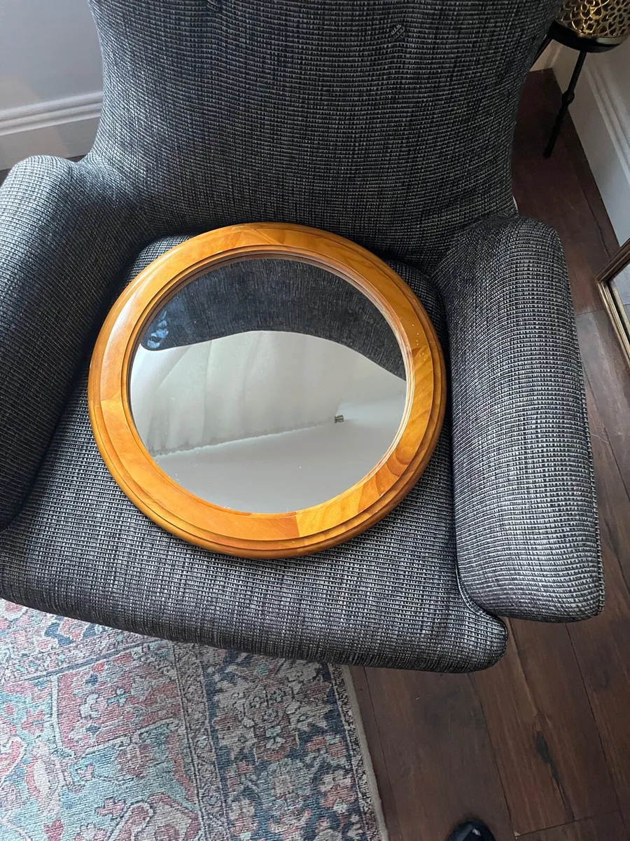 Circular Mirror - Image 1