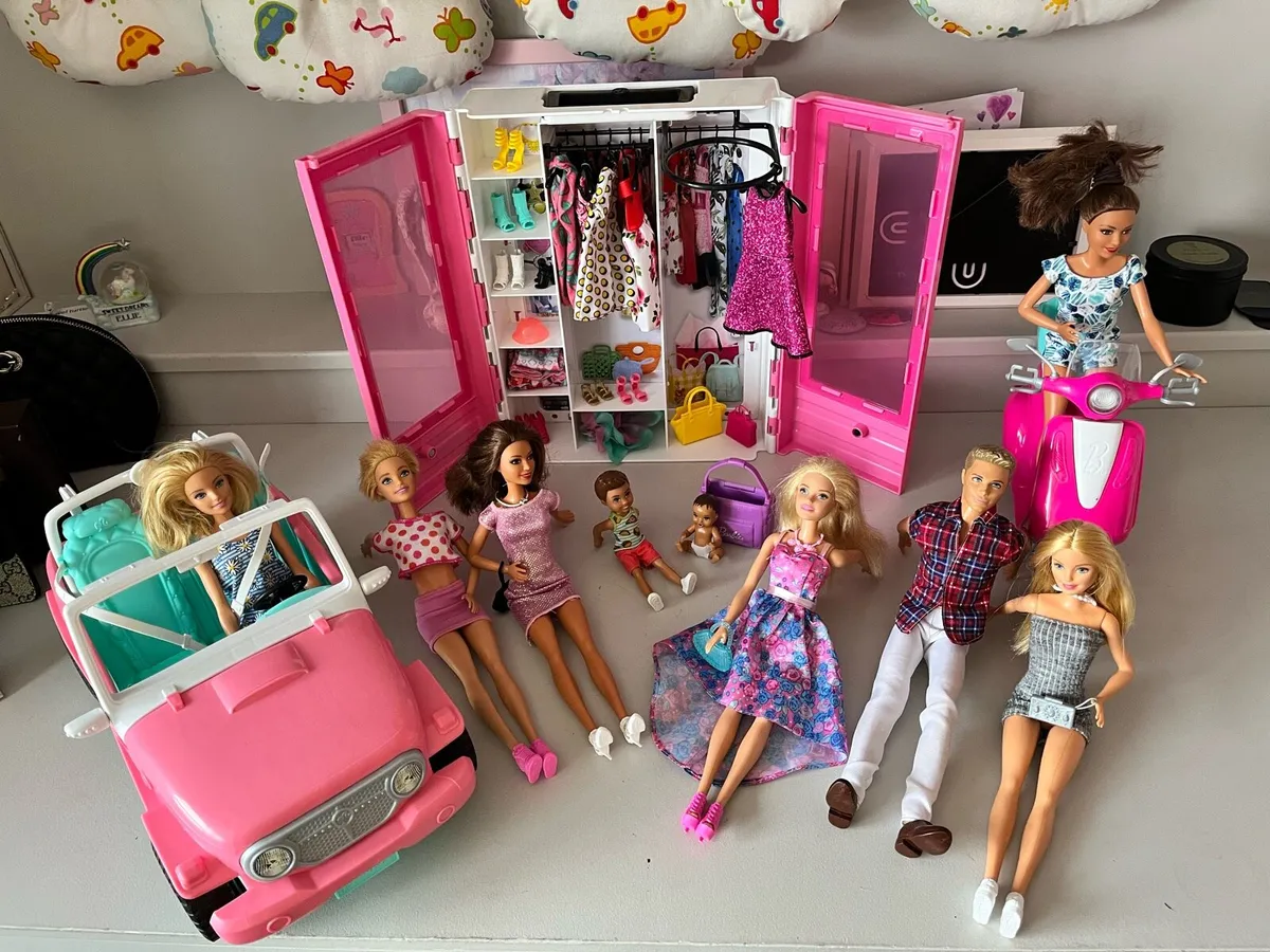 Barbies - Image 3