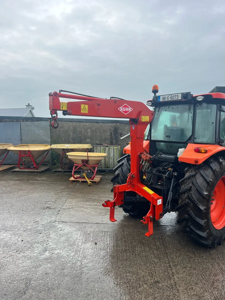 Kuhn Fertilizer Hoist - Image 1