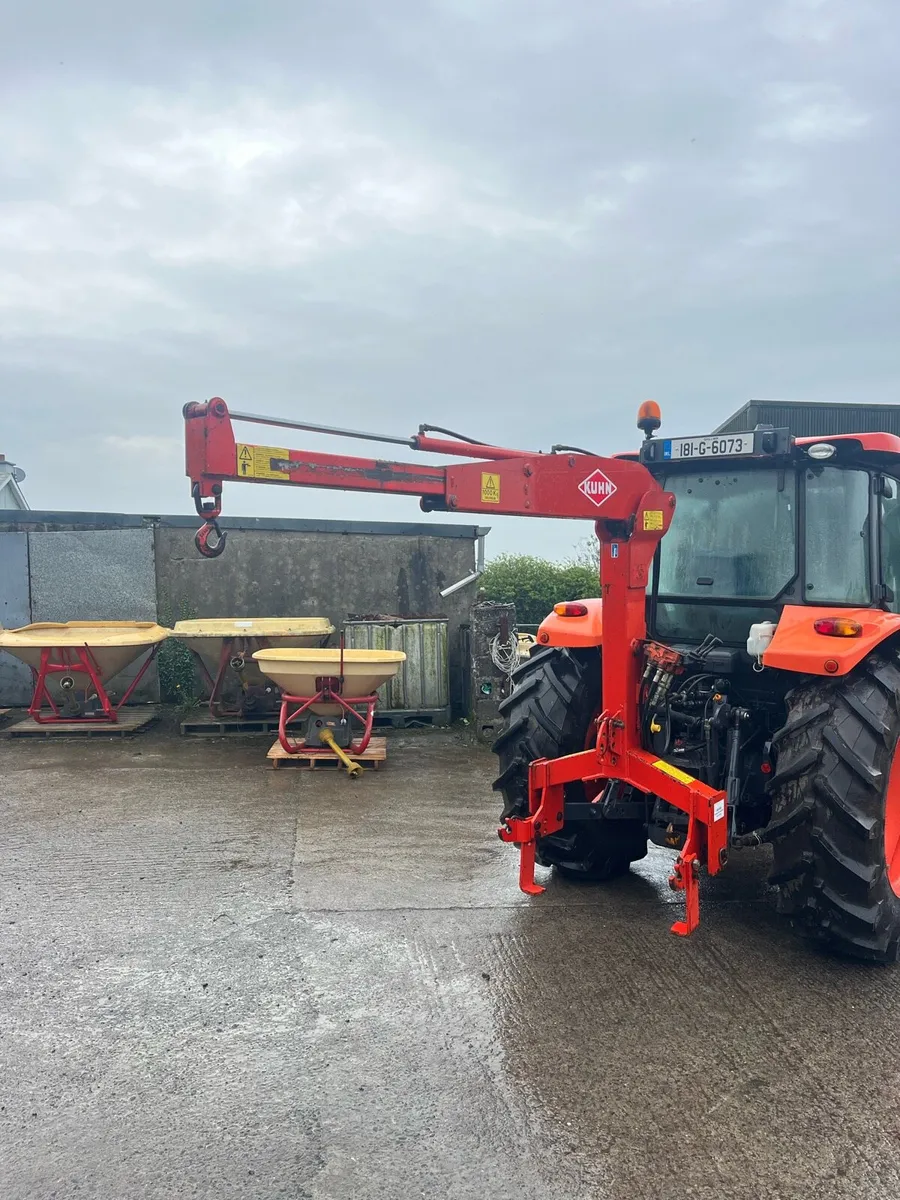 Kuhn Fertilizer Hoist - Image 3