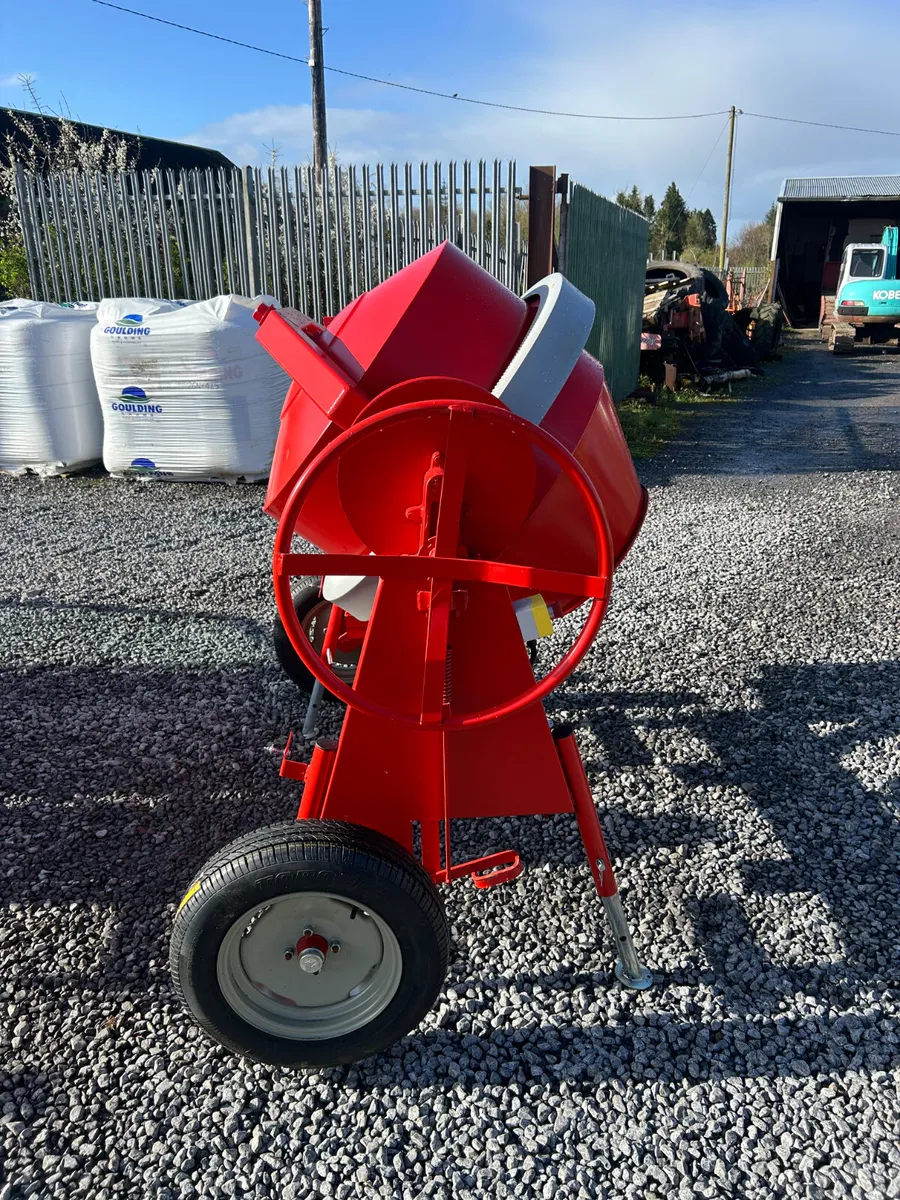 New Silla Tow Behind Cement Mixer - Image 2