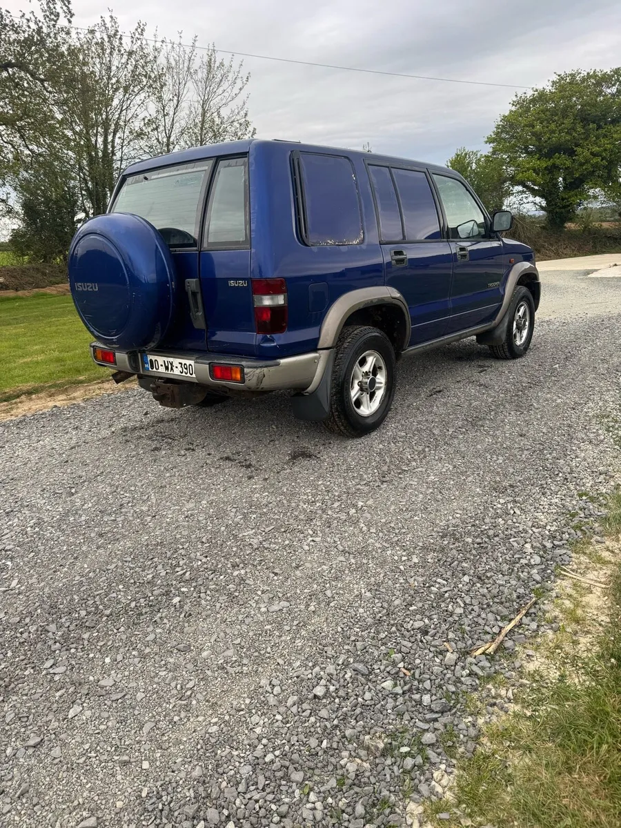 Isuzu trooper - Image 2