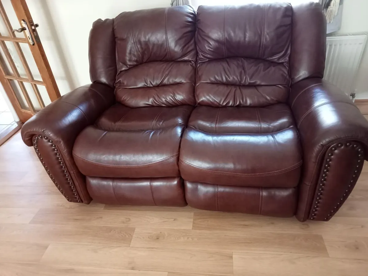 Suite furniture - Image 1