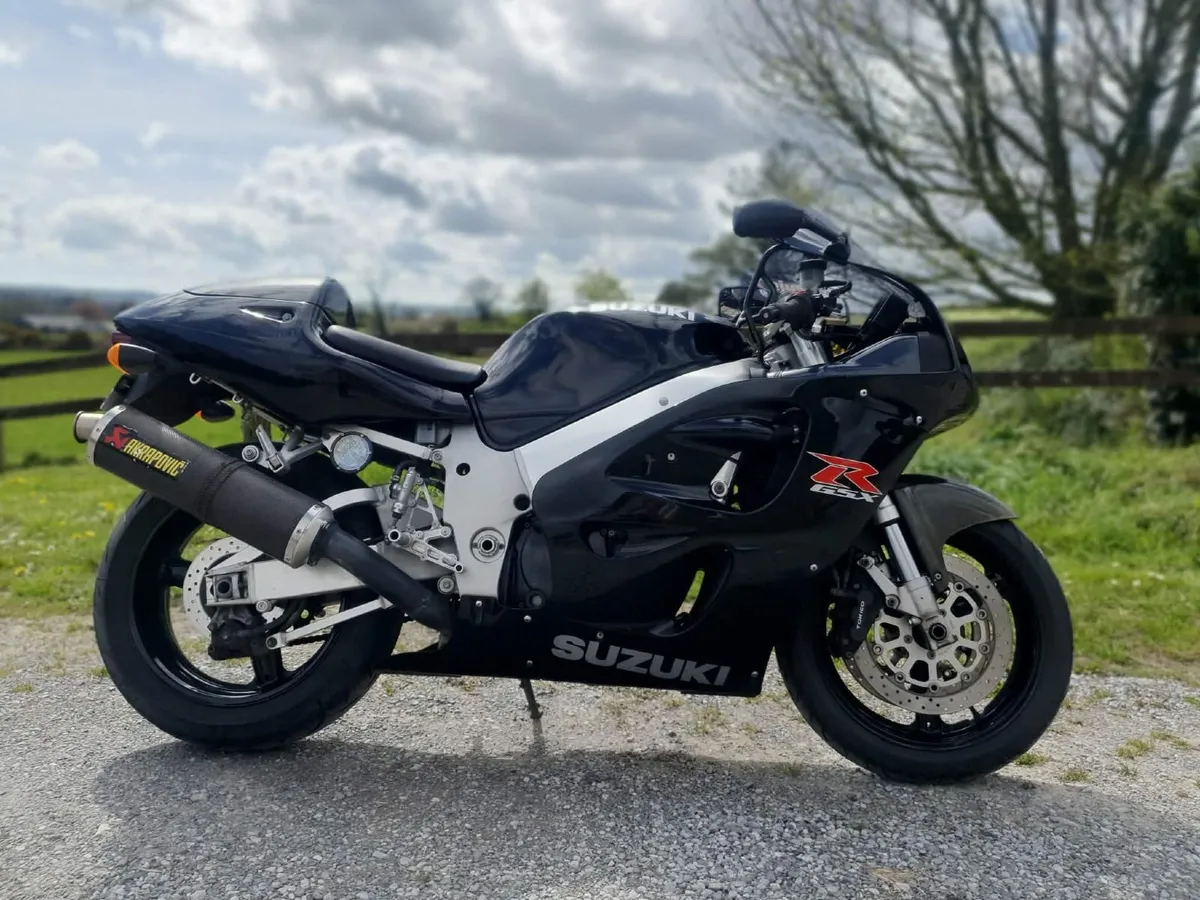 Suzuki SRAD 750 - Image 2