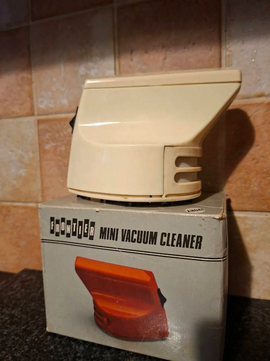 Vintage handheld vac - Image 2
