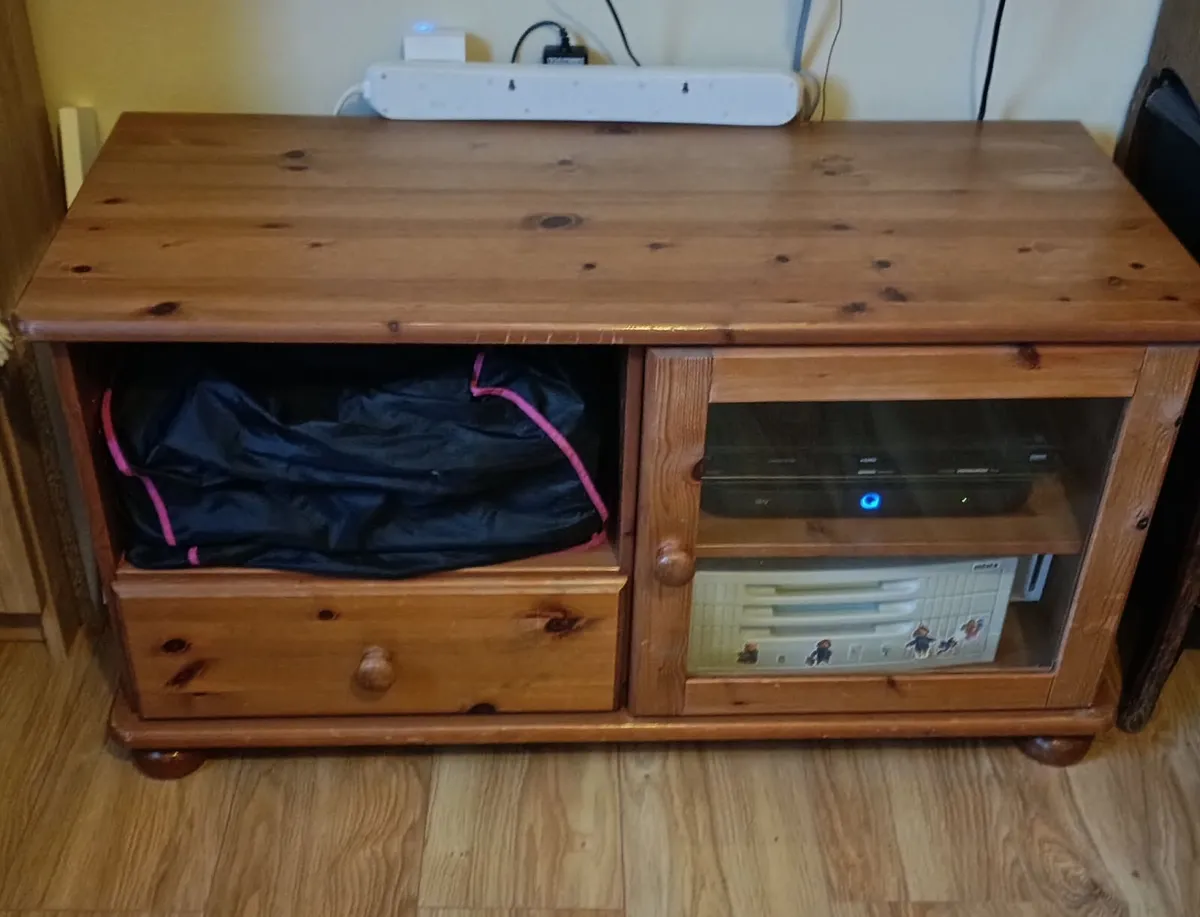 TV Unit. - Image 1