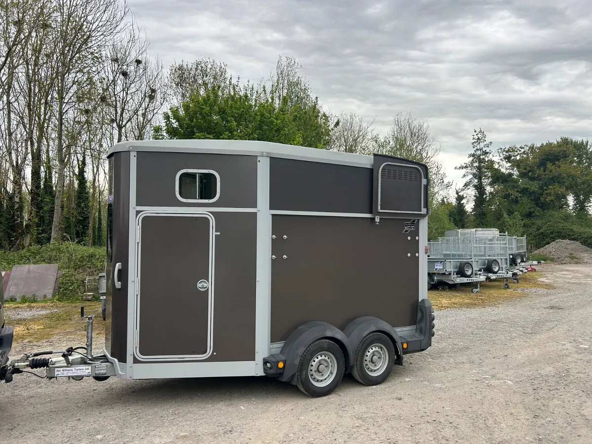 2022 Ifor Williams HB511 Horsebox - Image 1
