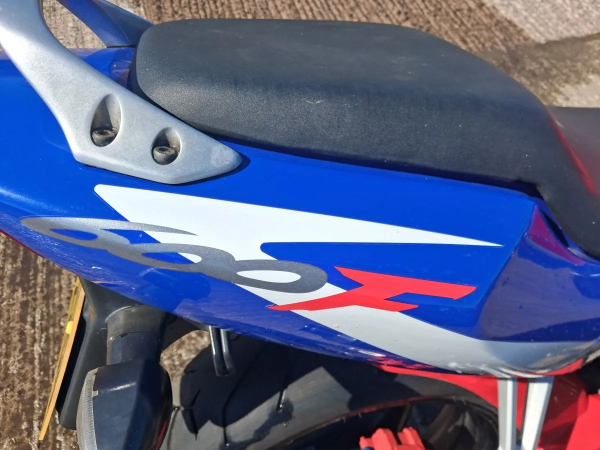 Honda CBR 2001 - Image 1