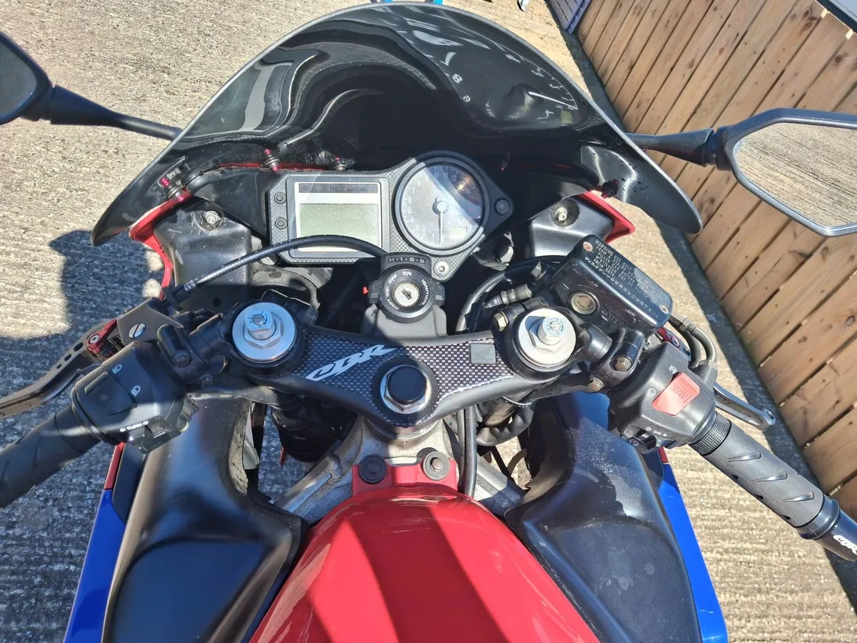 Honda CBR 2001 - Image 4