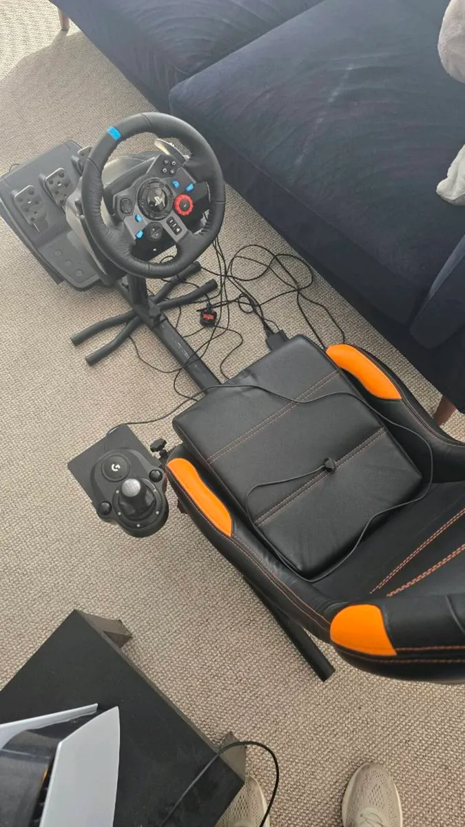 Logitech G29 PS5 Wheel and Seat - Image 2