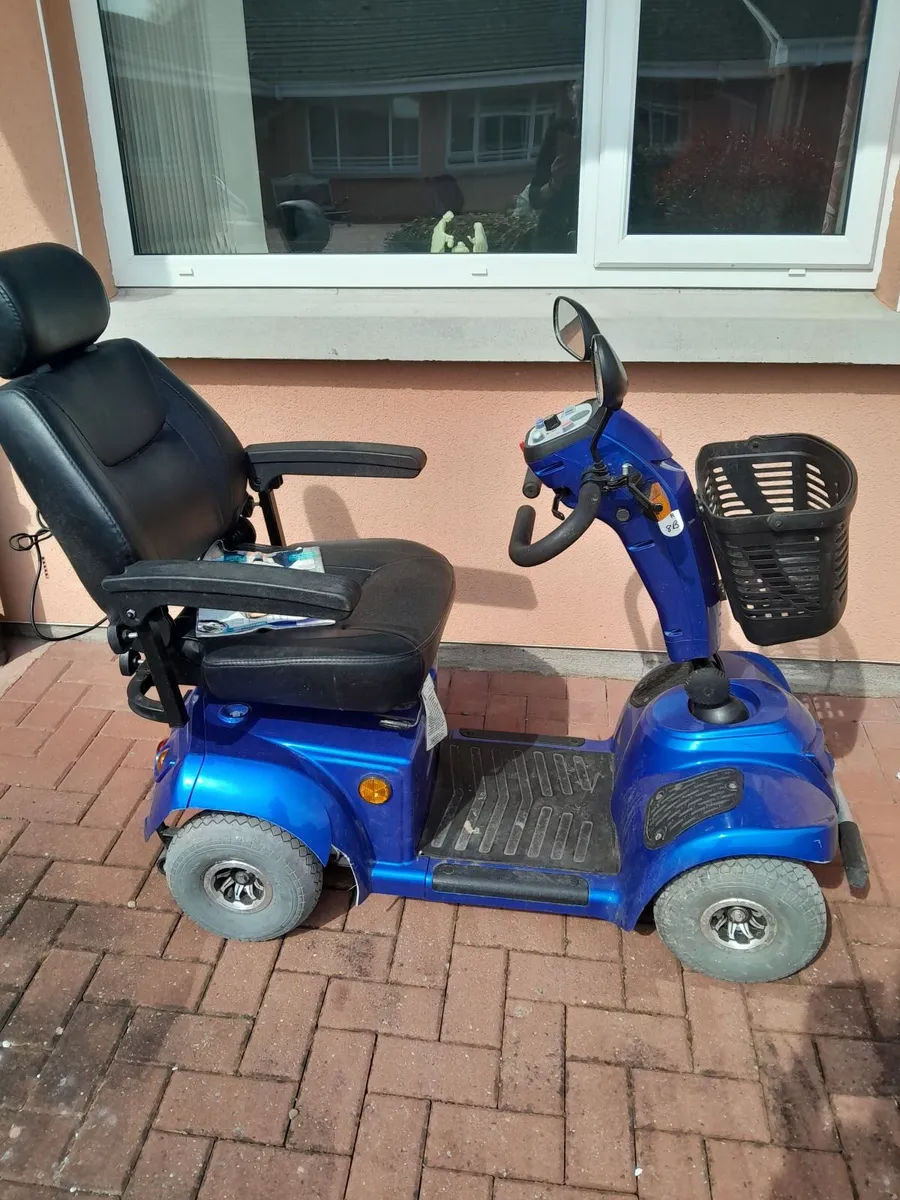 Mobility scooter - Image 1