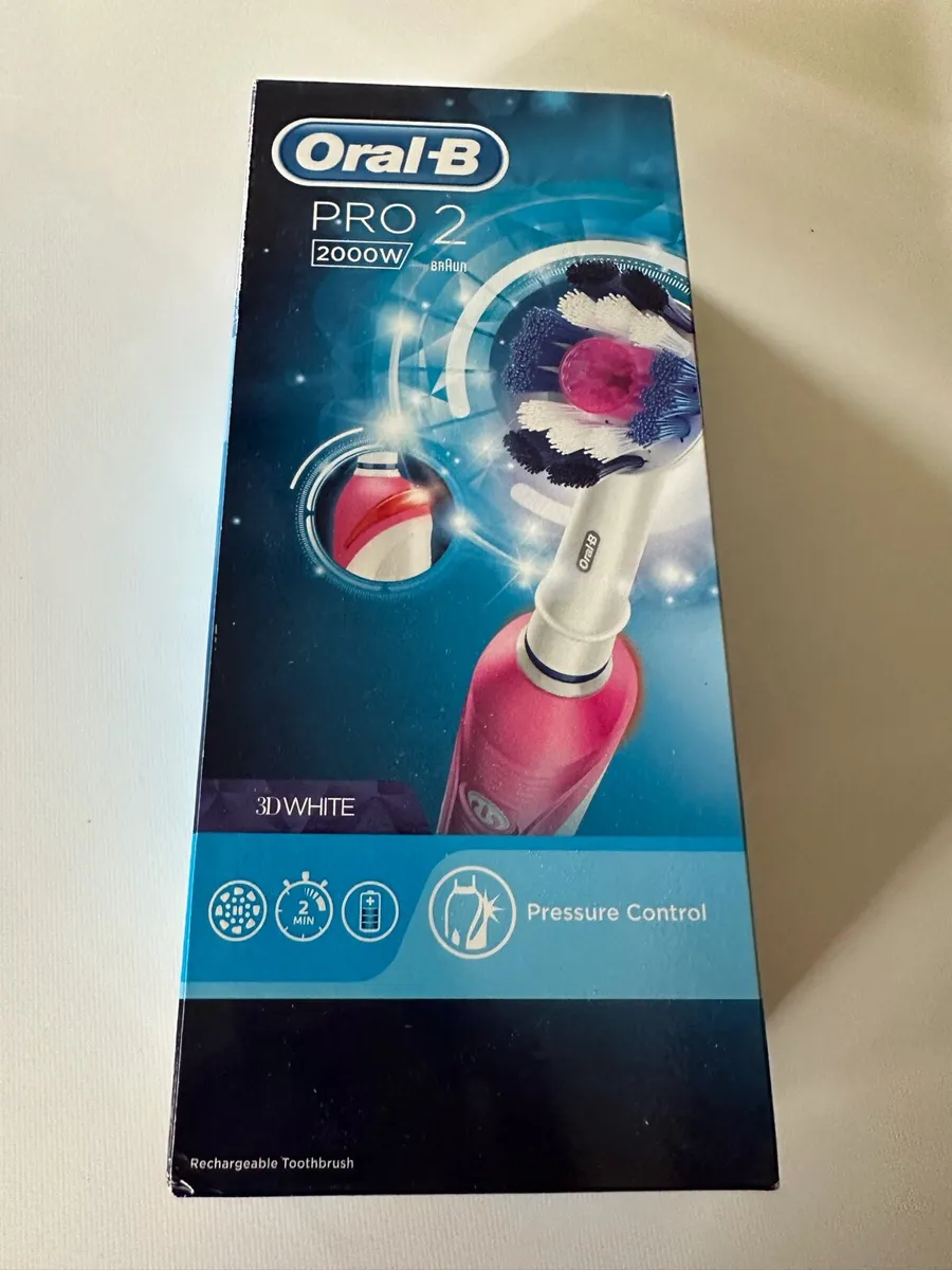 Oral b pro 2 electric toothbrush - Image 3