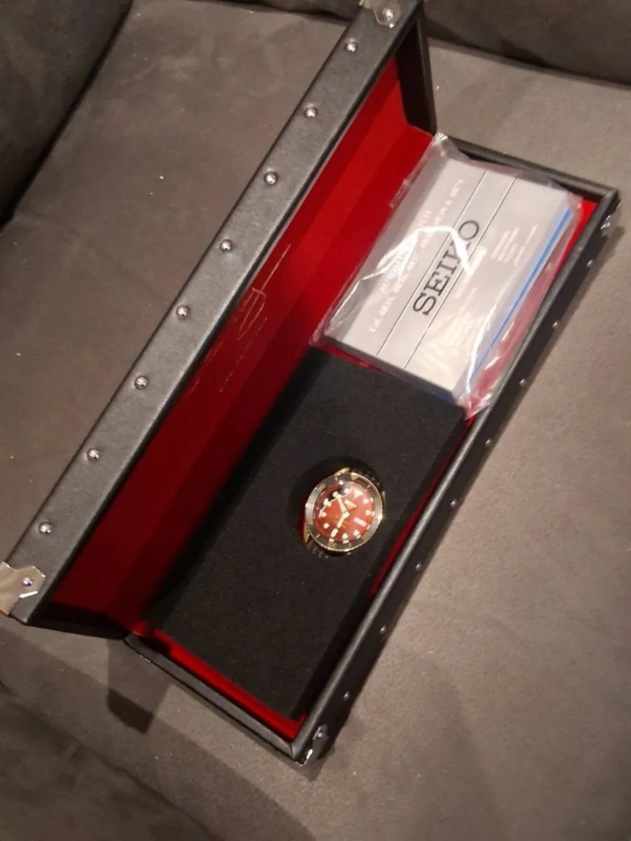 Brian May Red Special Limited Edition Seiko - Image 4