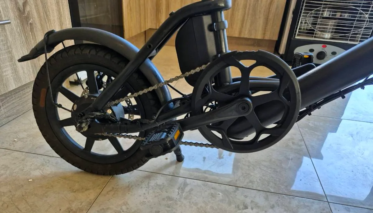 FIIDO D3 PRO MINI ELECTRIC BIKE. WORKS PERFECT MAX - Image 4