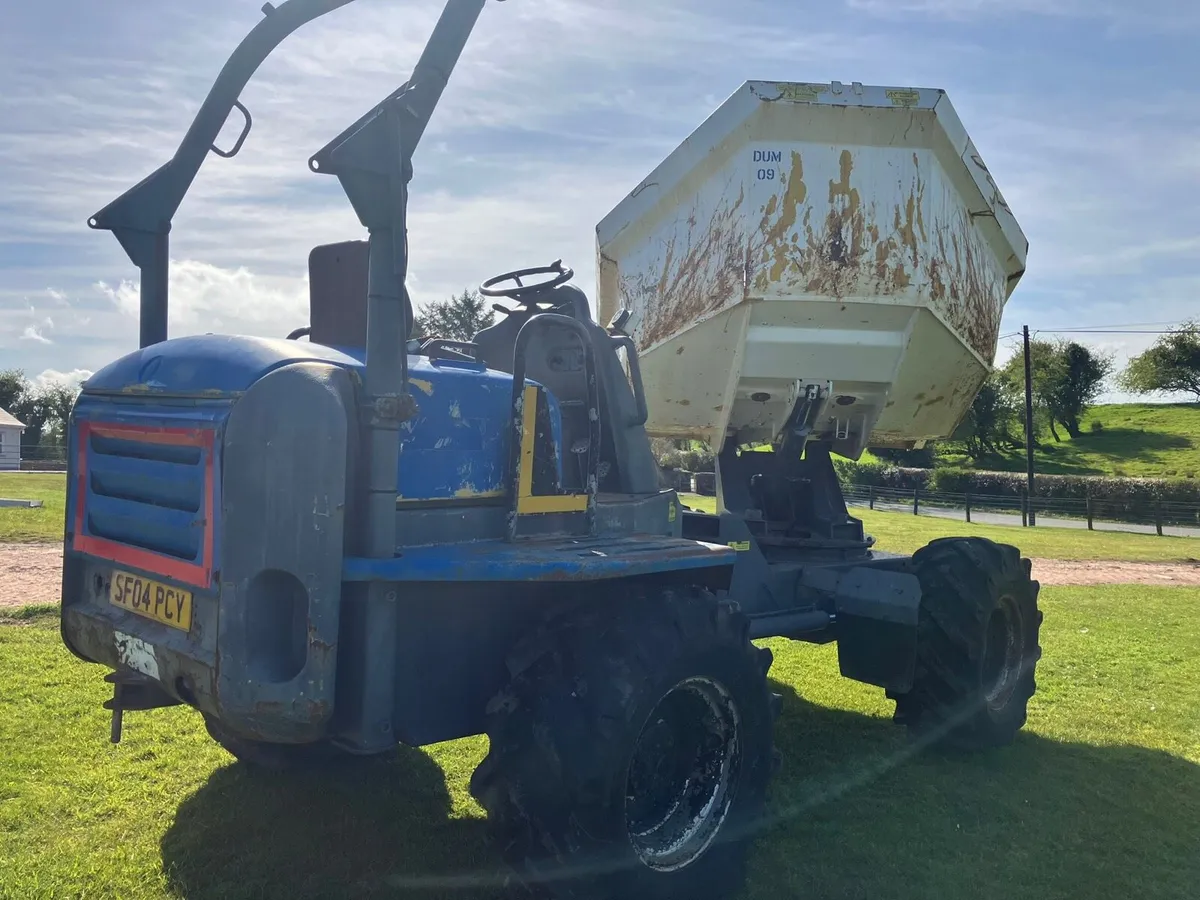 LIFTTON-NEUSON 6 Tonne Swivel Dumper - Image 3