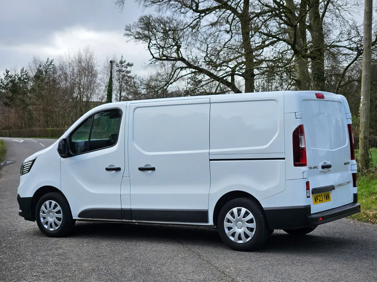 Renault Trafic 2023 - Image 2