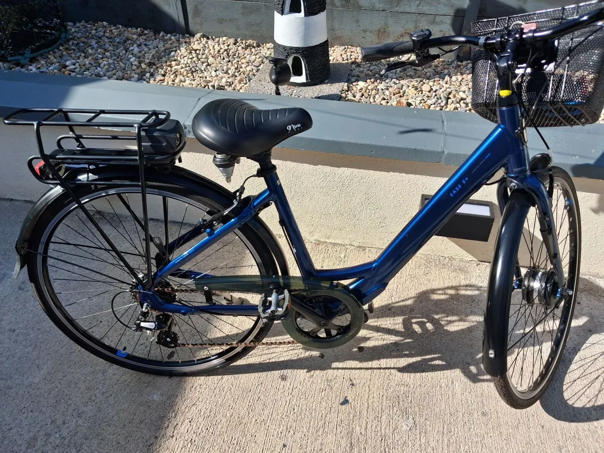 Electric assist bicycle. - Image 1