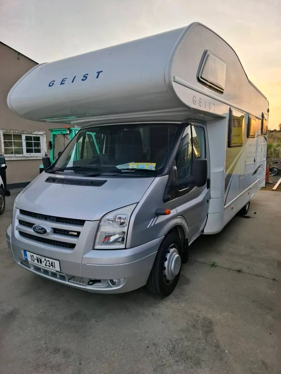 2010 Geist Motorhome **10600 mls like new** - Image 1