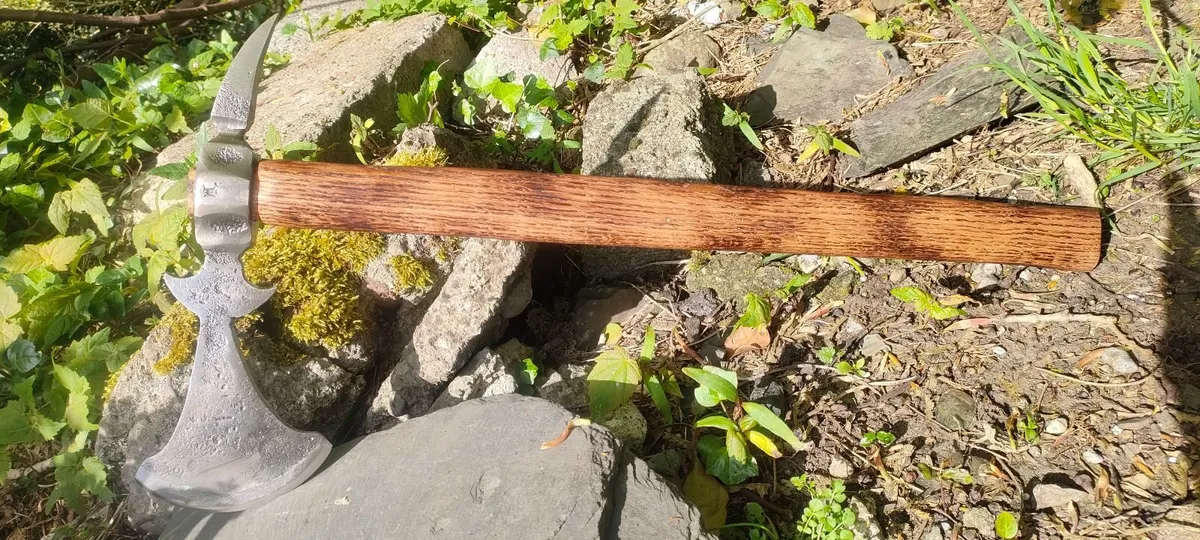 Hand forged battle axe - Image 1