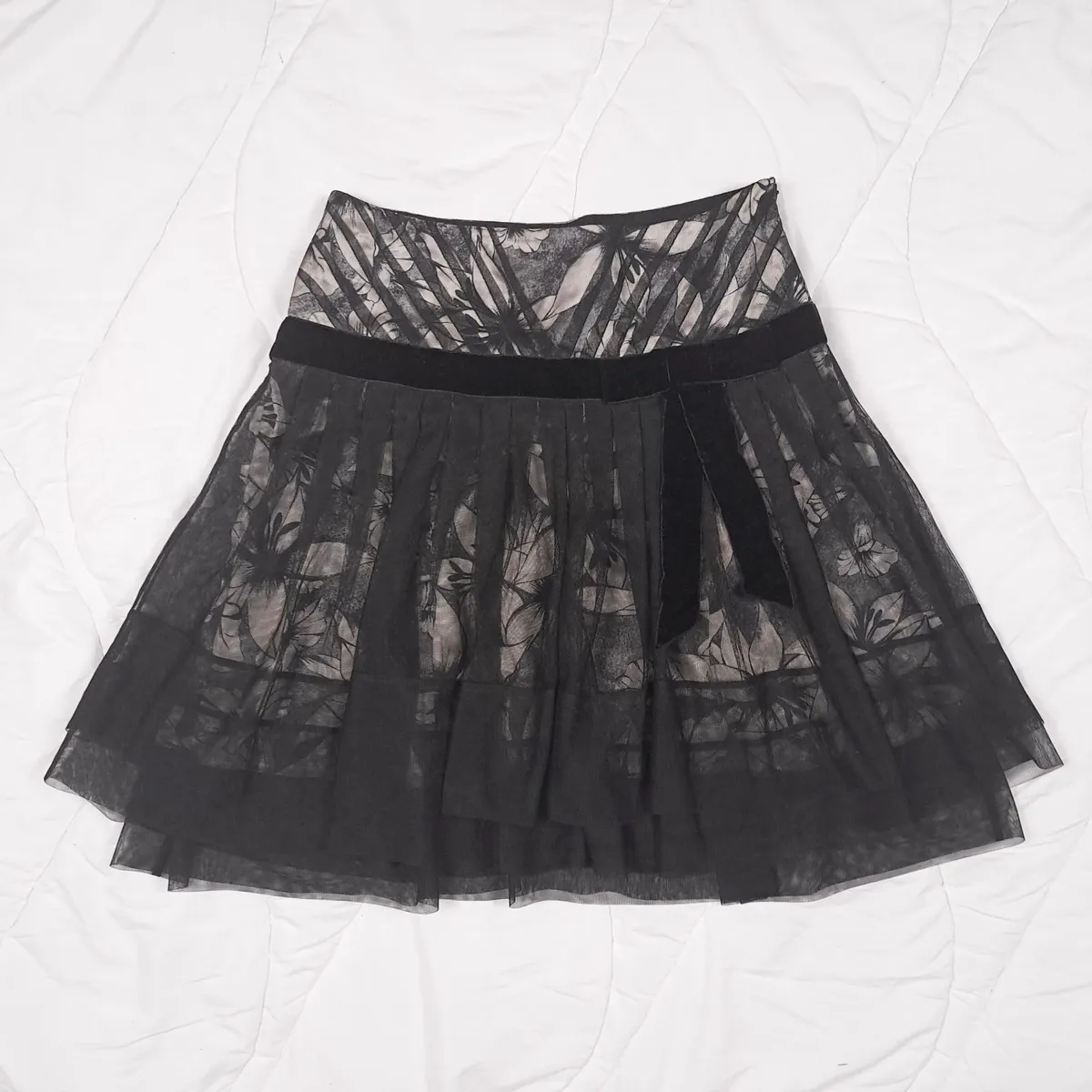 Karen Millen Black Floral Tulle Mini Skirt 12UK - Image 1
