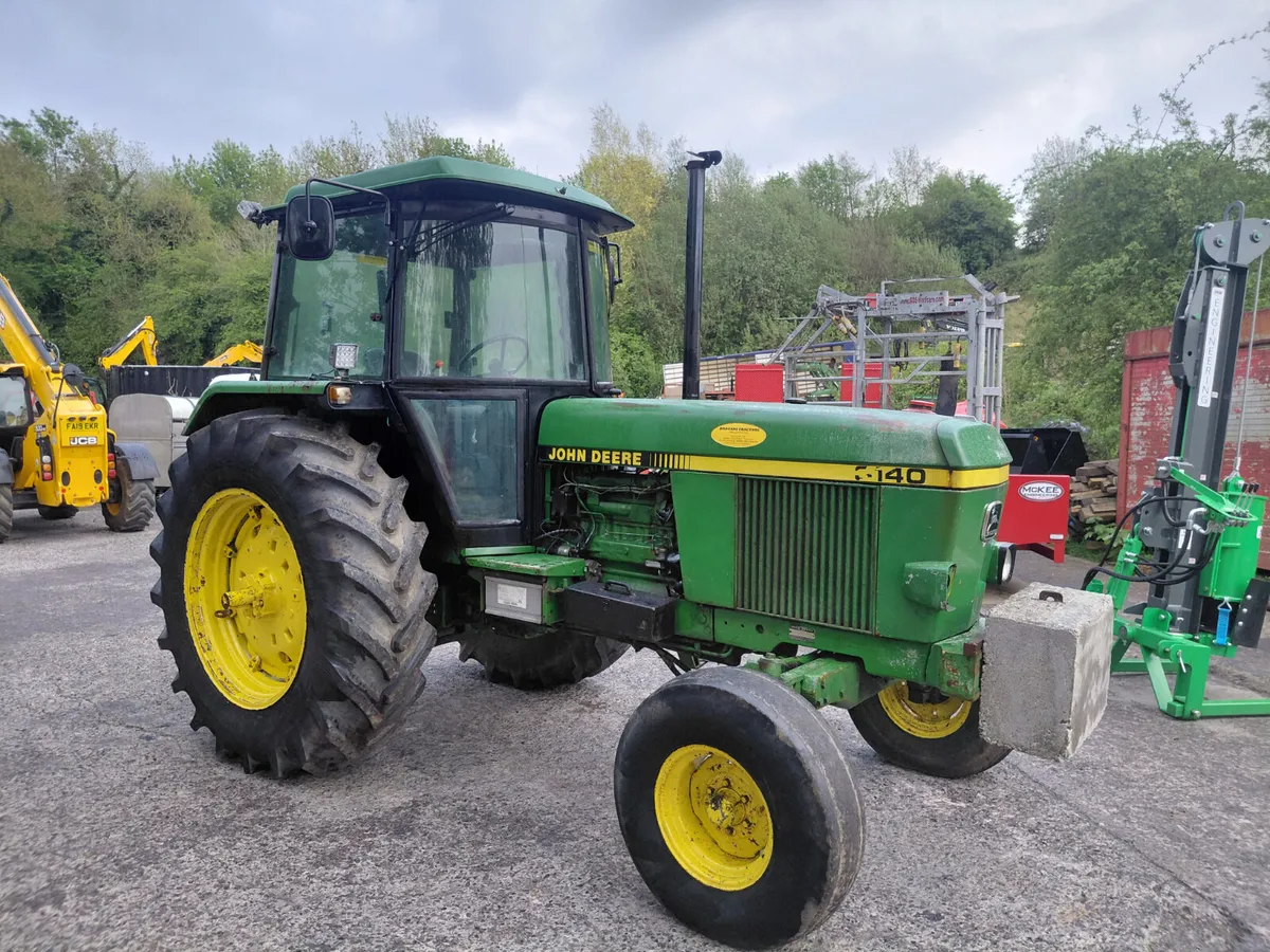 John Deere 3140 - Image 1