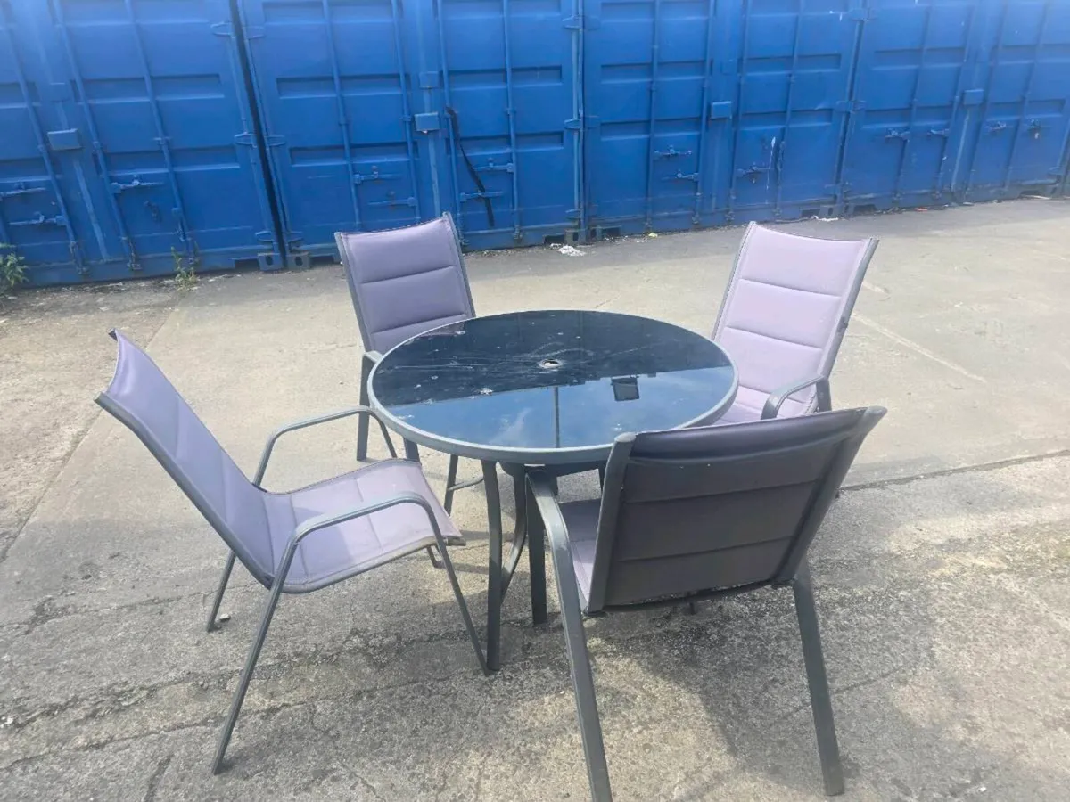 Garden table - Image 2
