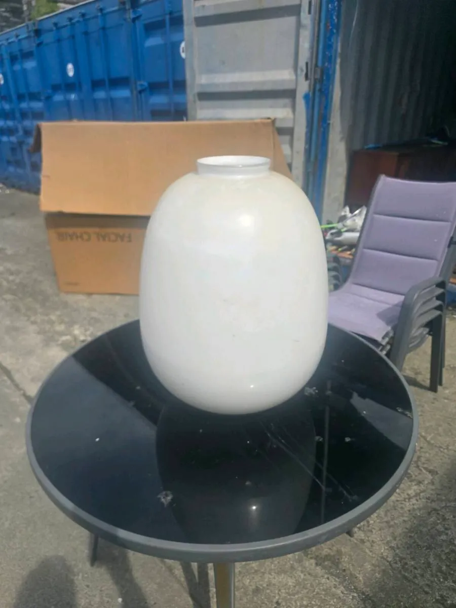 Garden table - Image 4