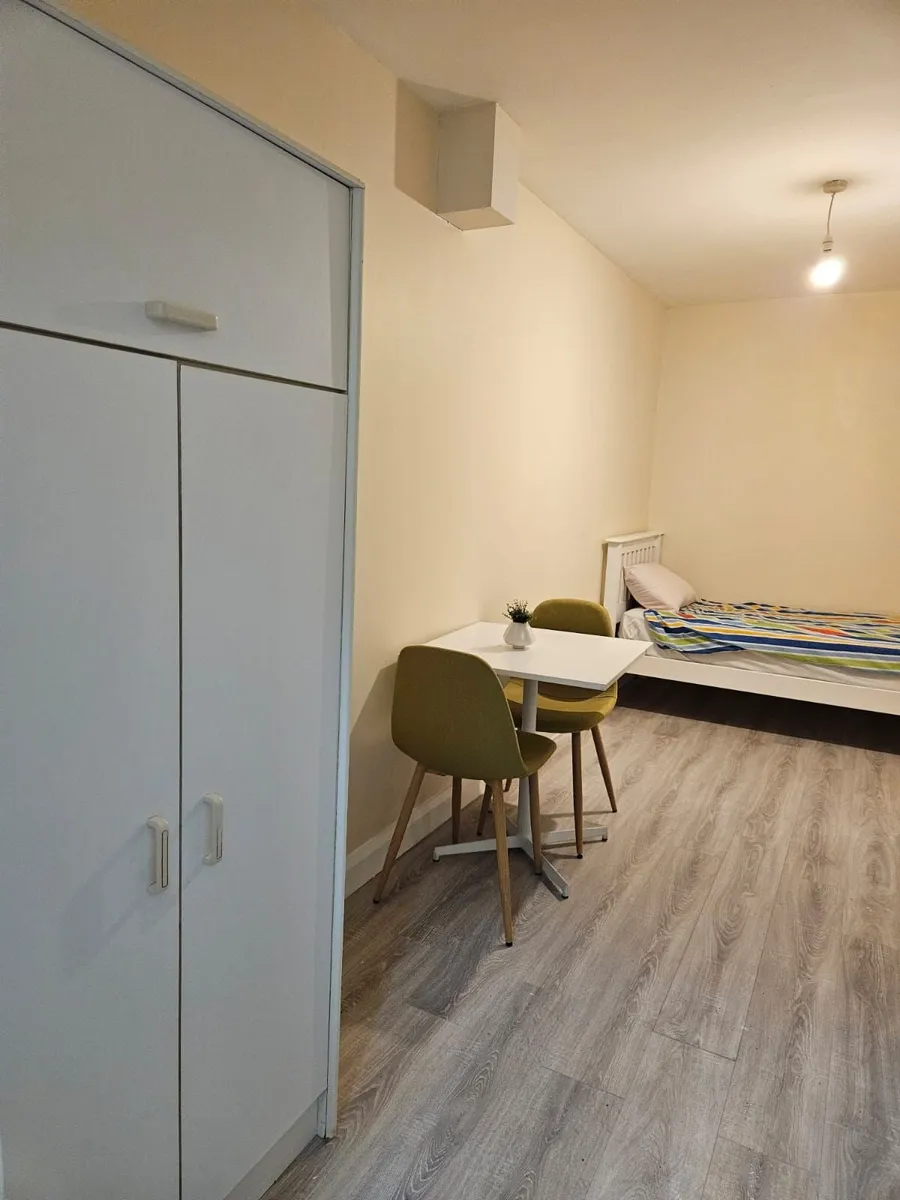 Studio.. Suits Single Person - Image 3