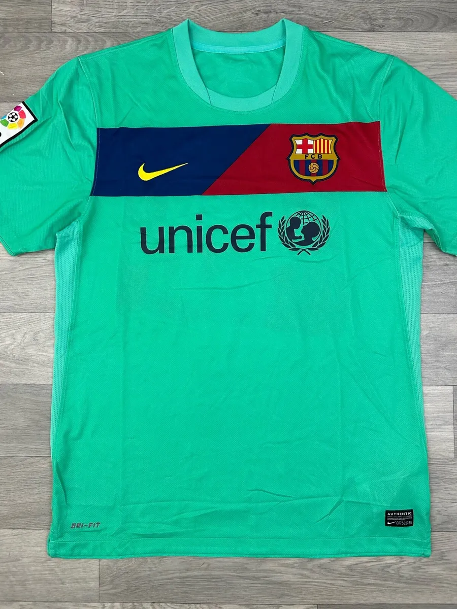 Vintage 2010 Barcelona Away Jersey Shirt Mens M - Image 2