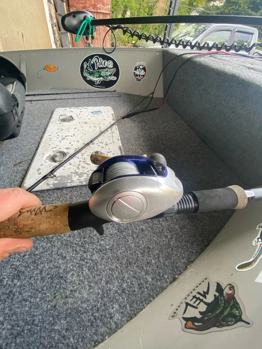 Shimano curado and jerk bait rod - Image 4
