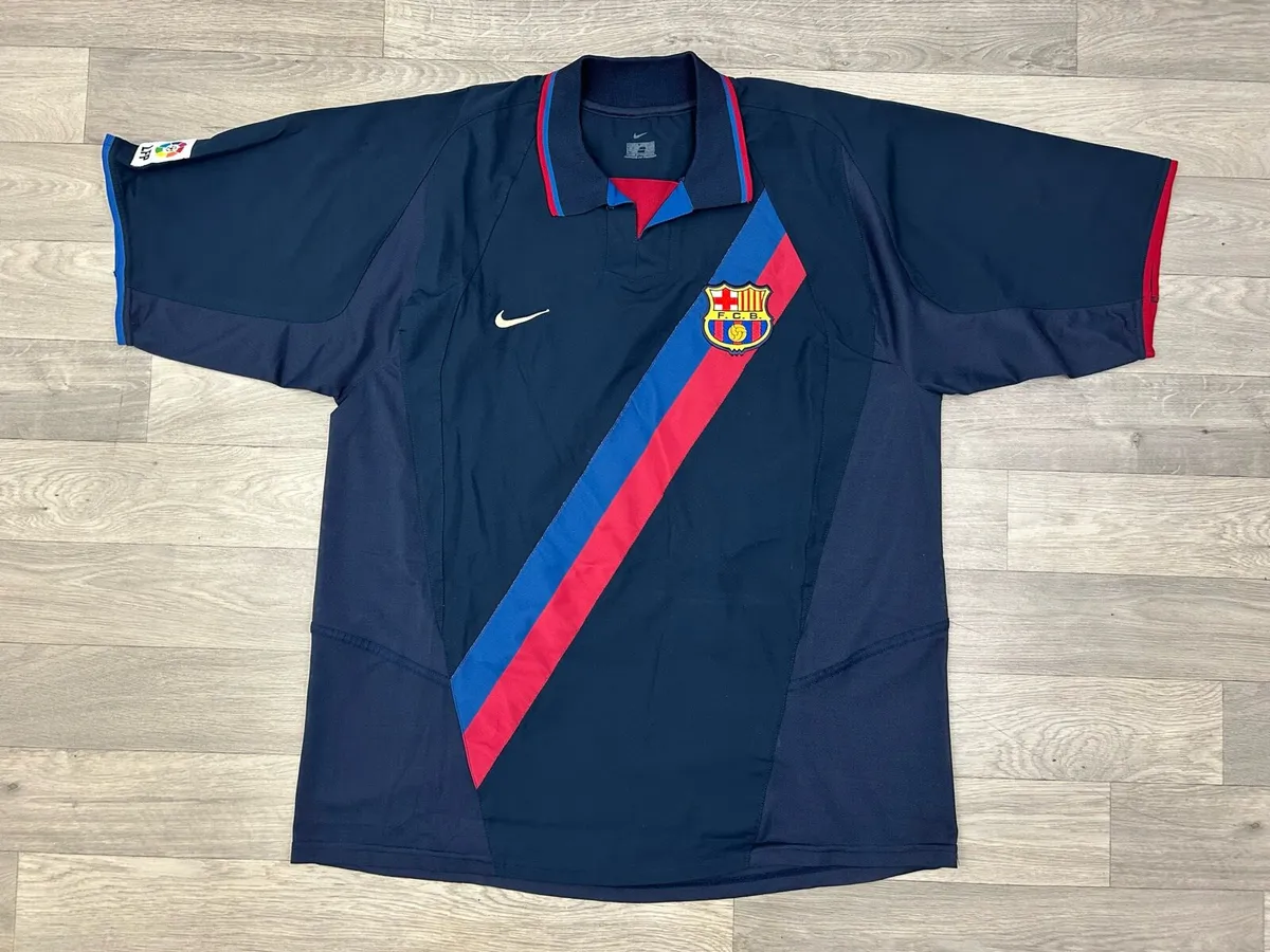 Vintage 2002 Barcelona Away Henrik Larsson Shirt - Image 3