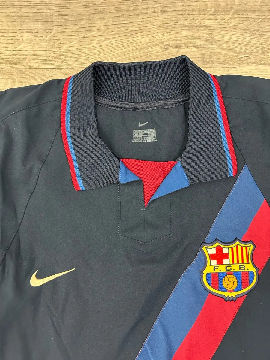 Vintage 2002 Barcelona Away Henrik Larsson Shirt - Image 4
