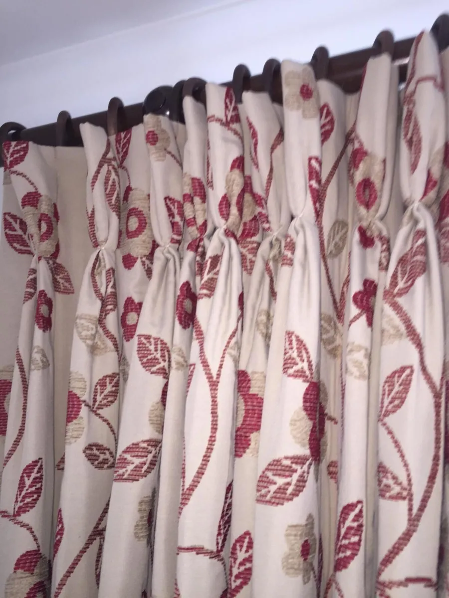 Curtains & cushions - Image 2