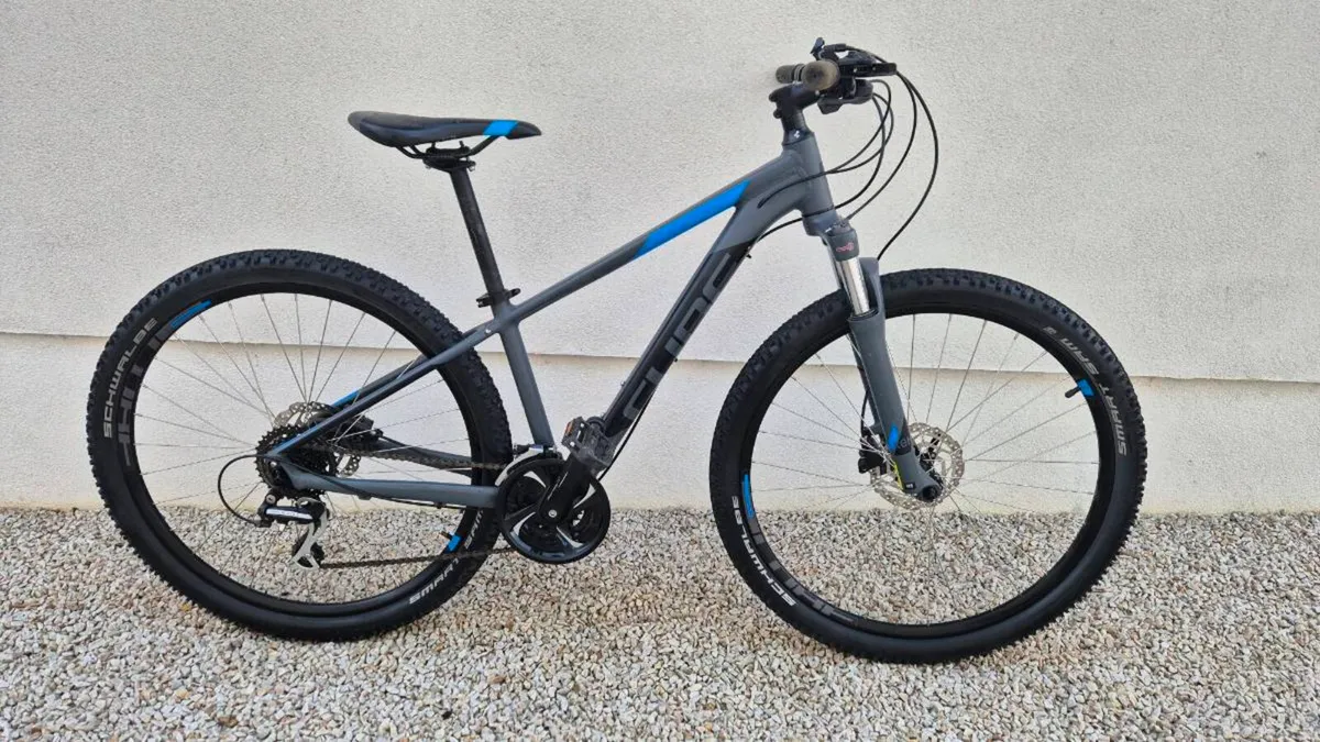 Cube Aim Race 27.5 Mountain Bike - Size 14" (XS) - Image 1