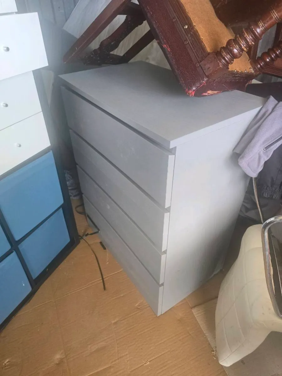 Chest of drawers - Image 2