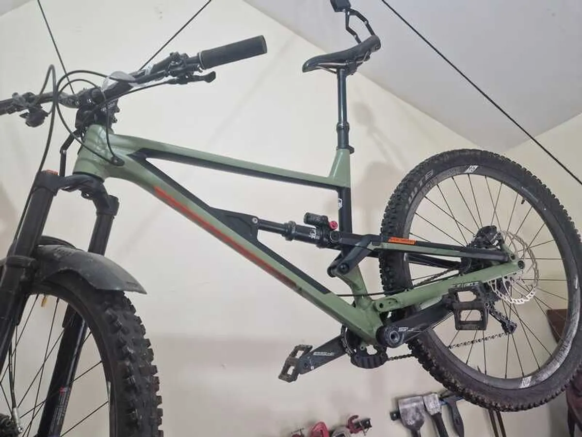 Polygon Siskiu - Image 1