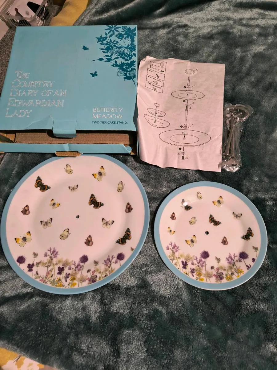 Two tier cake stand - Image 1