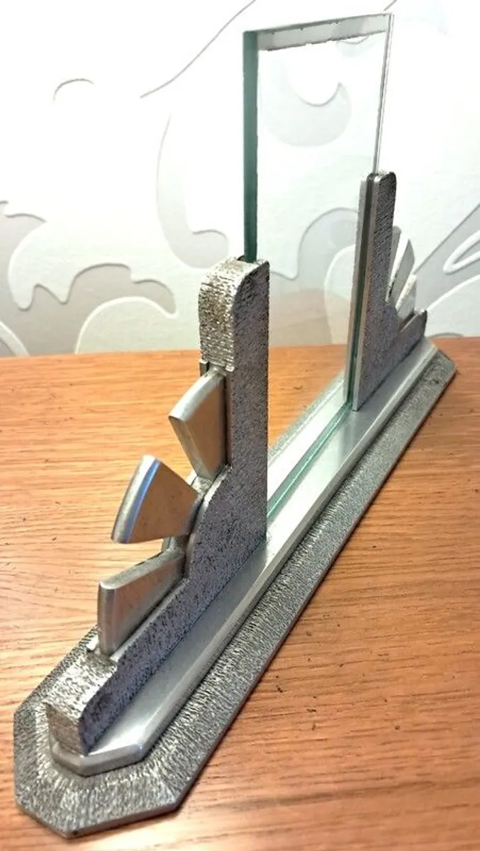 Vintage Art Deco BauhausTiered Picture Frame - Image 3