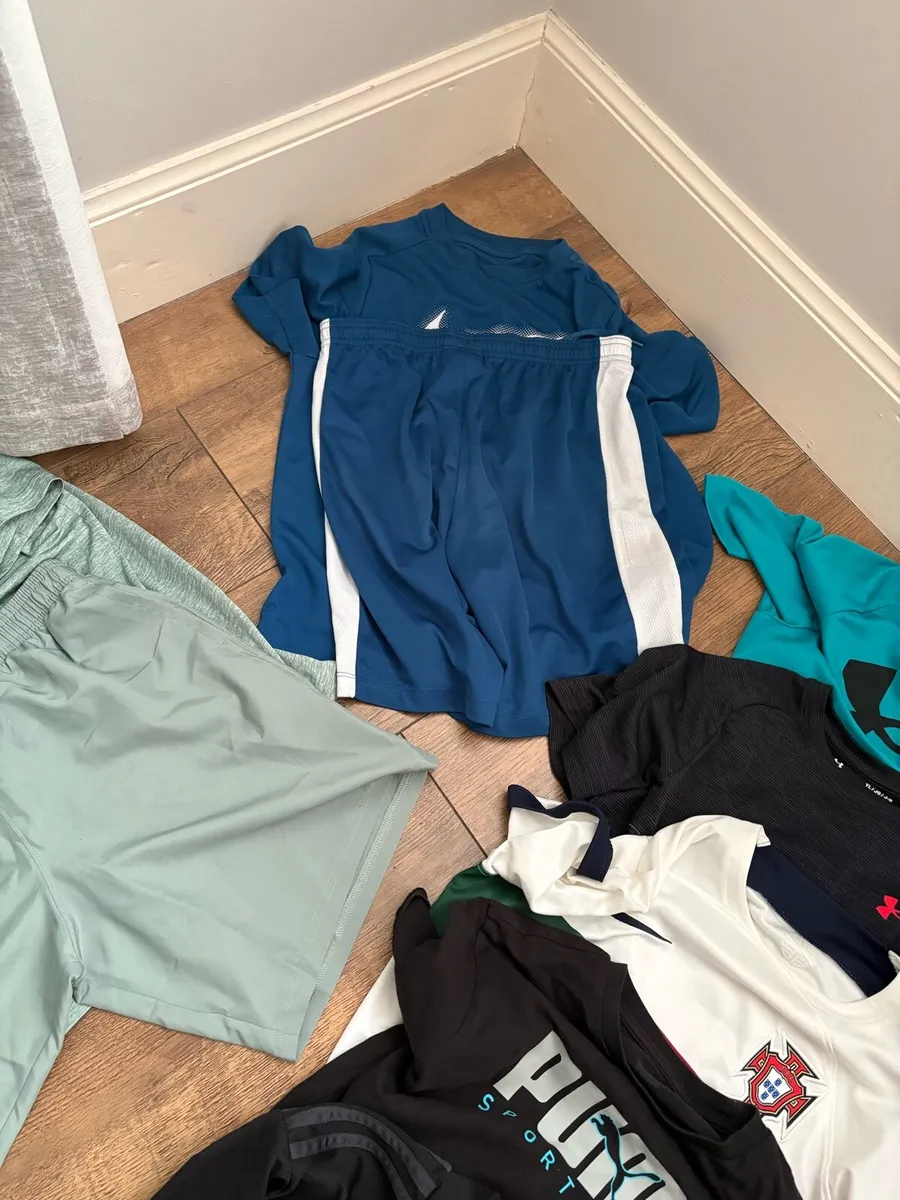 Boys clothes bundle - Image 2