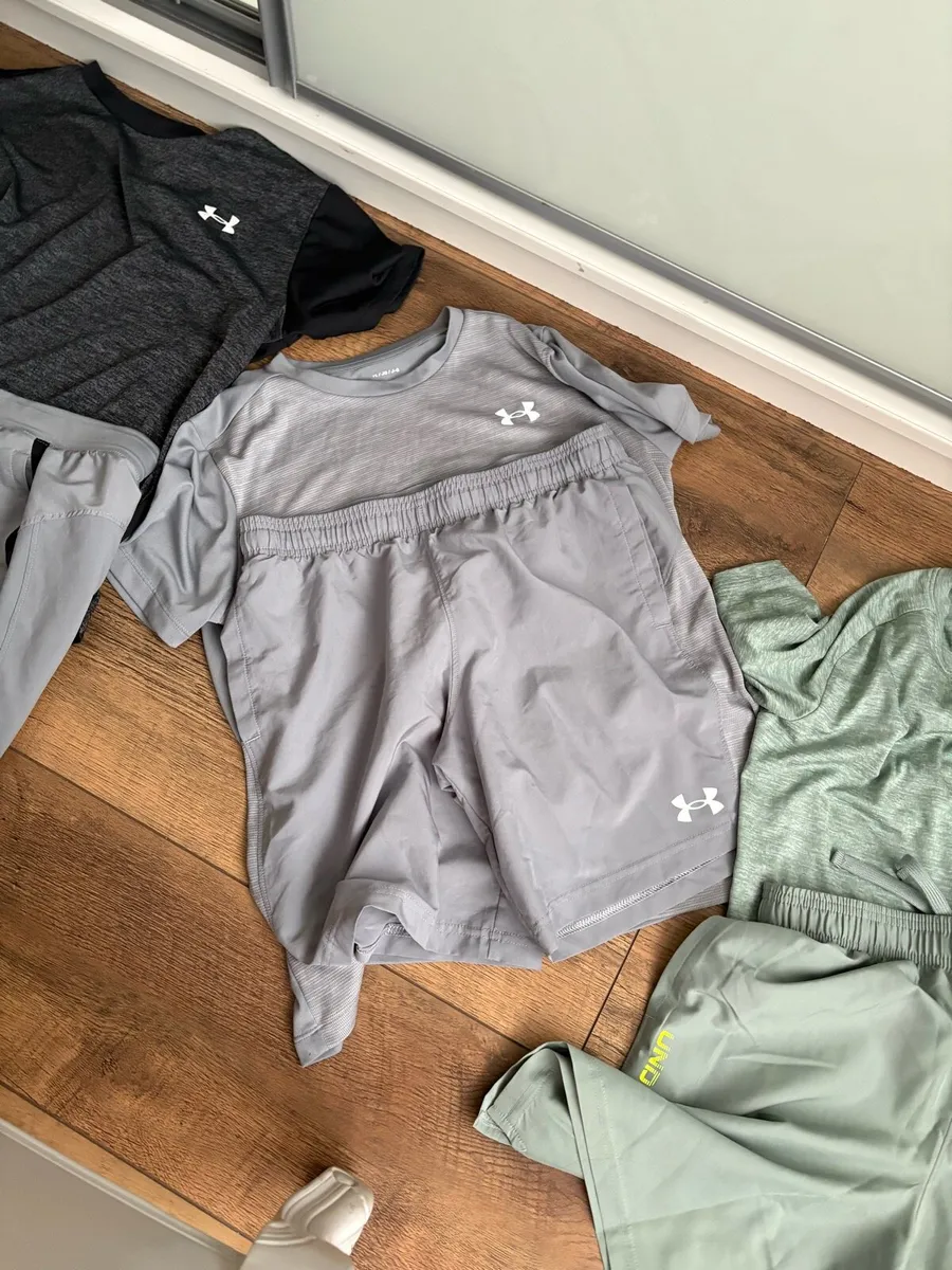 Boys clothes bundle - Image 3