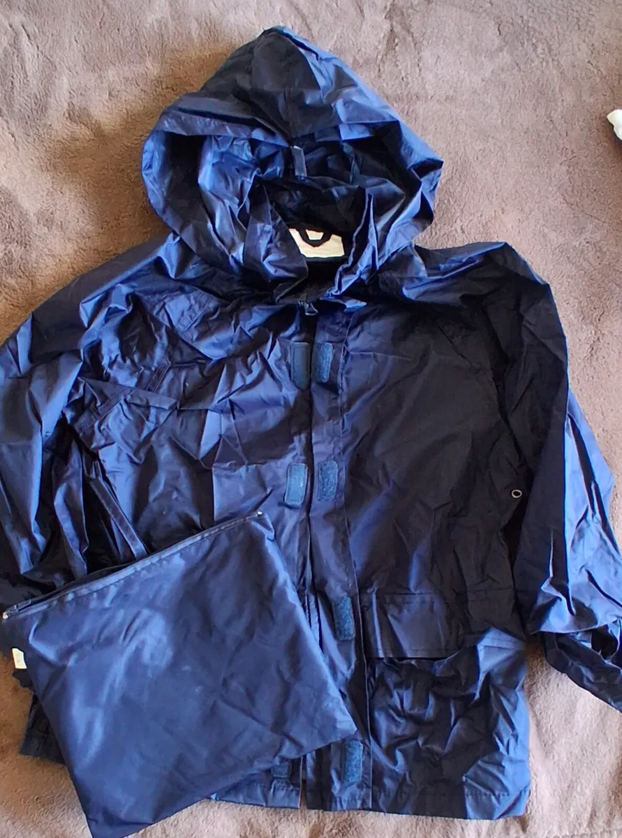 Boys Raingear 7-8 - Image 3