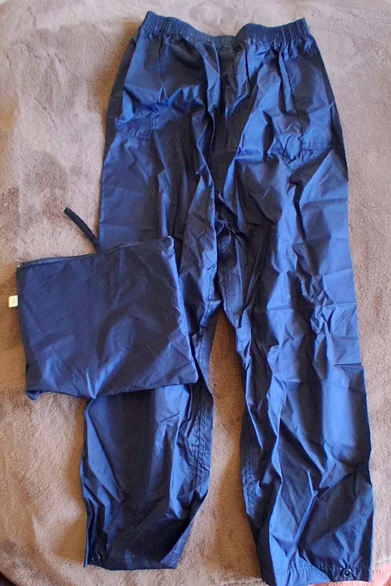 Boys Raingear 7-8 - Image 4
