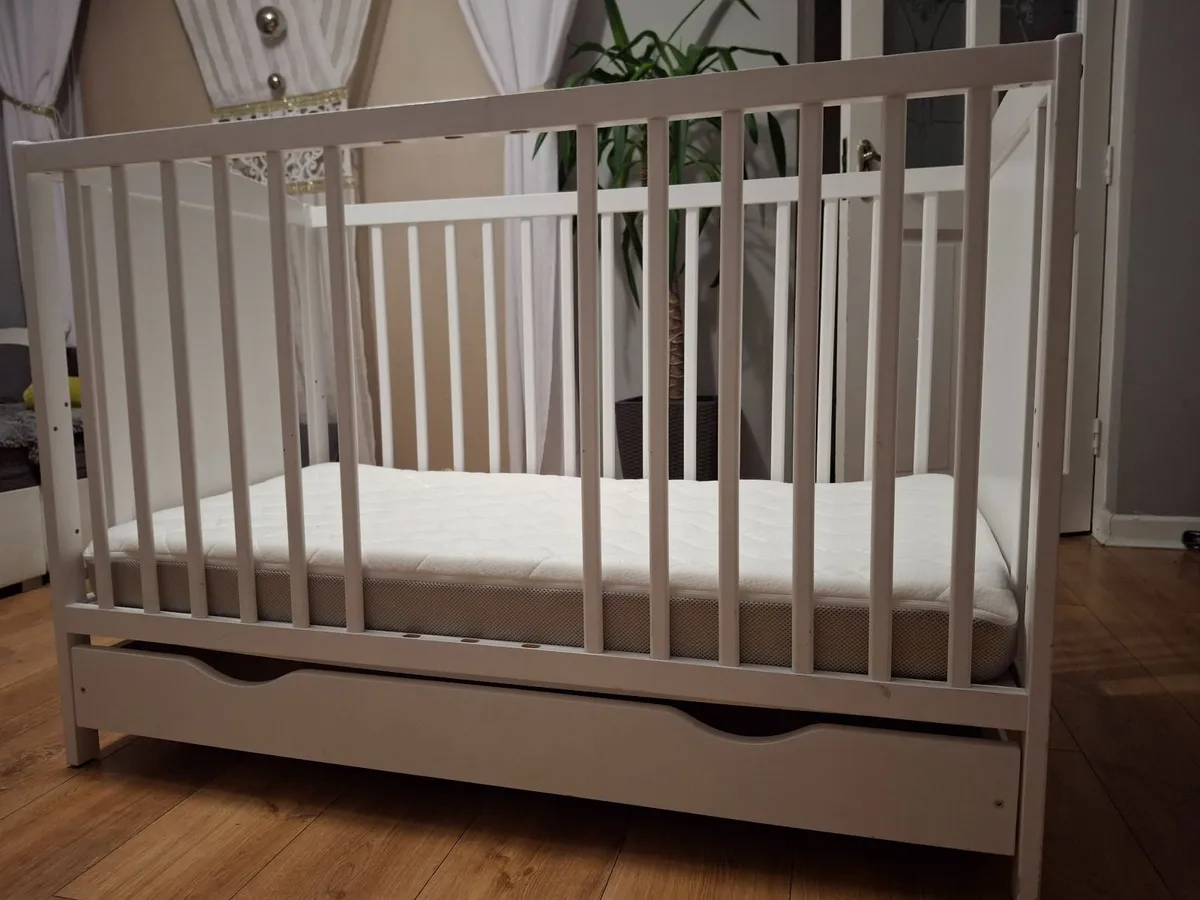 Cot - Image 1