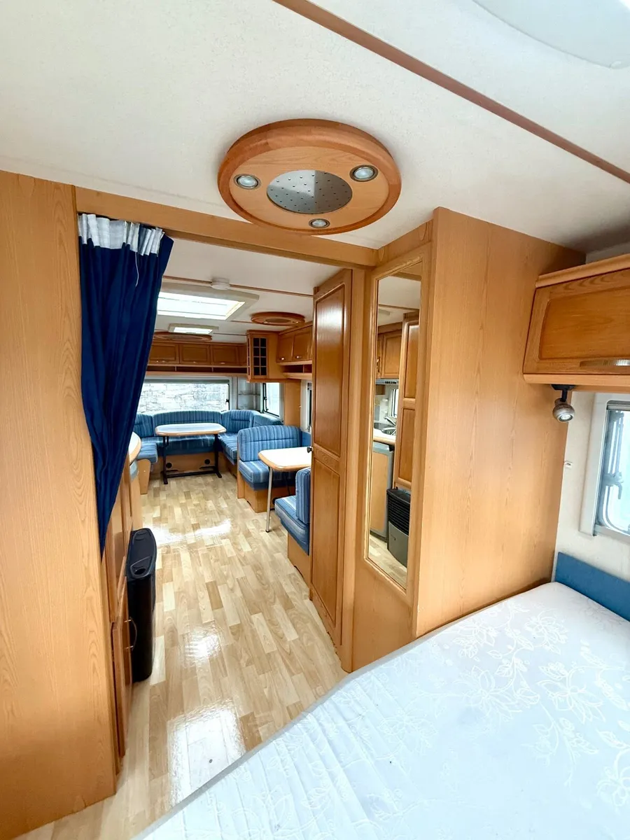 Hobby prestige 635 UK 5/6 berth- toilet & shower - Image 4