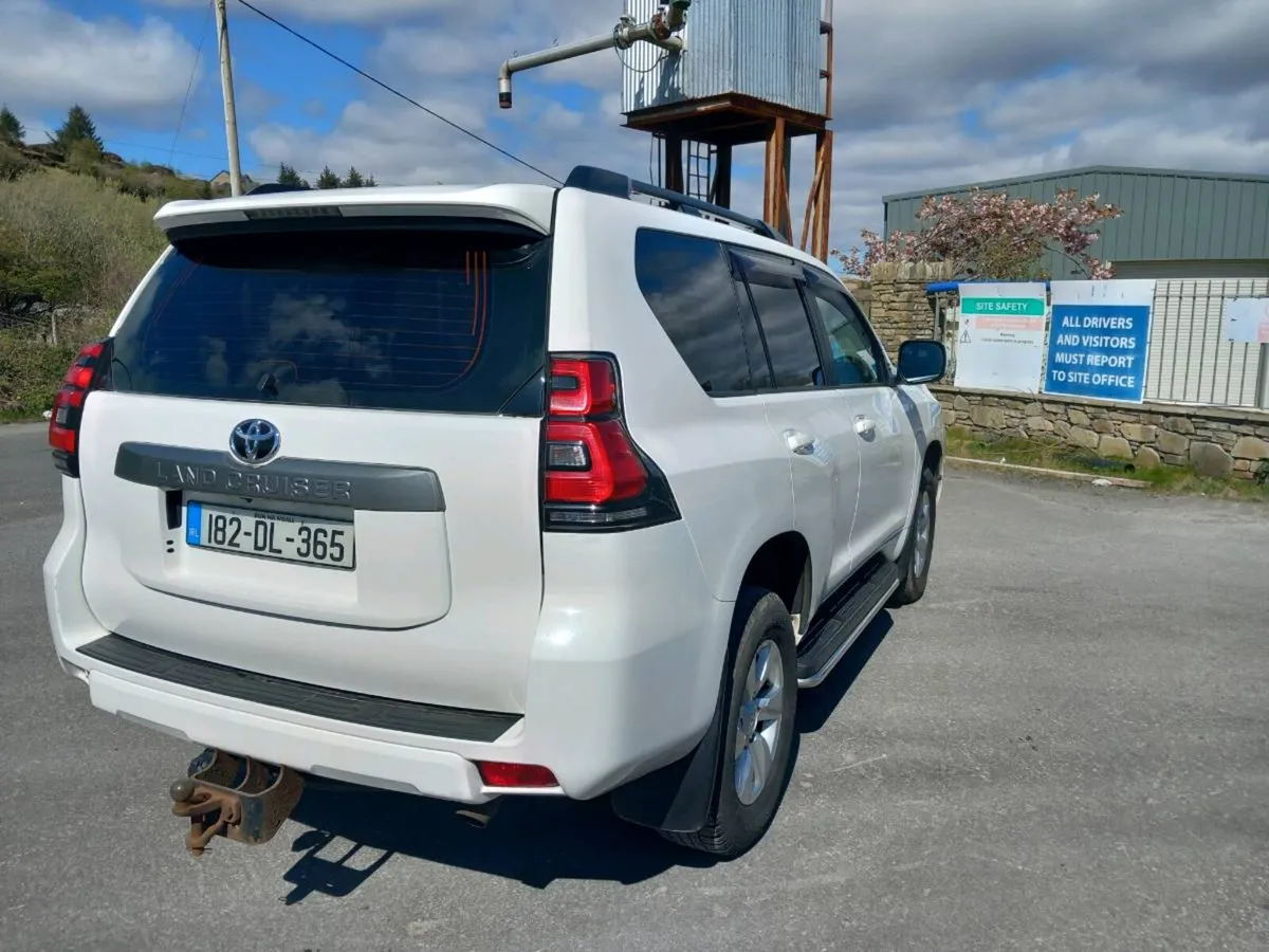 182 Toyota Landcruiser Business 5 Seater - Image 3