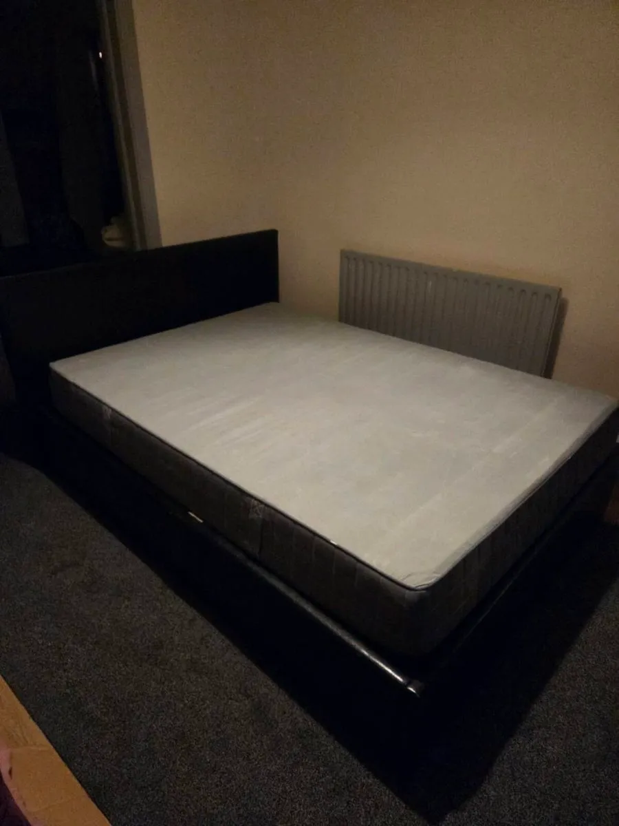 Double bed plus mattress and storage section - Image 2